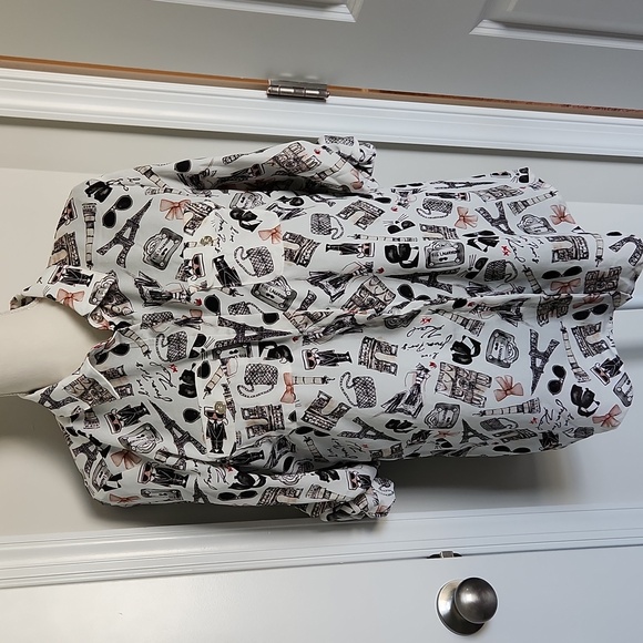 NWT Karl Lagerfeld Size Medium top - Picture 1 of 8